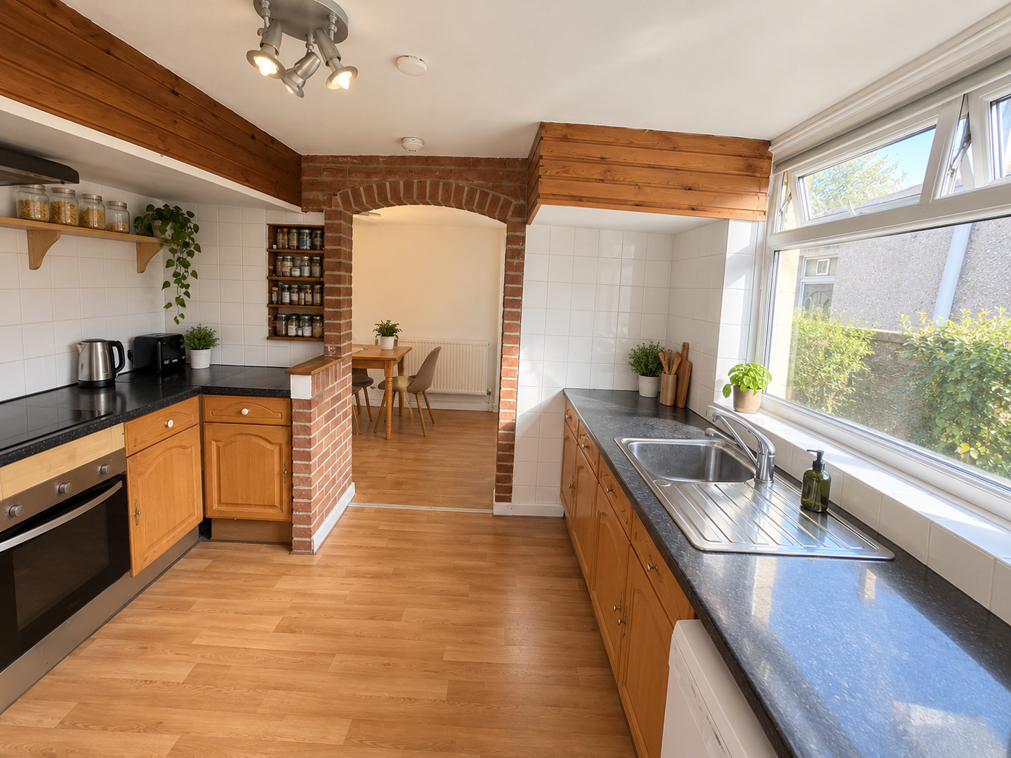 5 bed property in Mackintosh Place, Cardiff